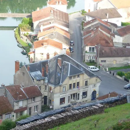 D'hotes Notre Paradis לינה וארוחת בוקר Dun-sur-Meuse