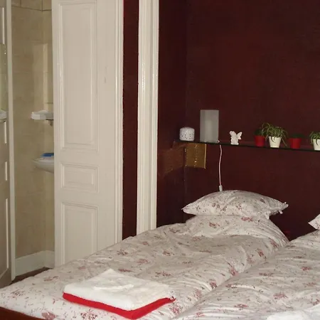 לינה וארוחת בוקר D'hotes Notre Paradis