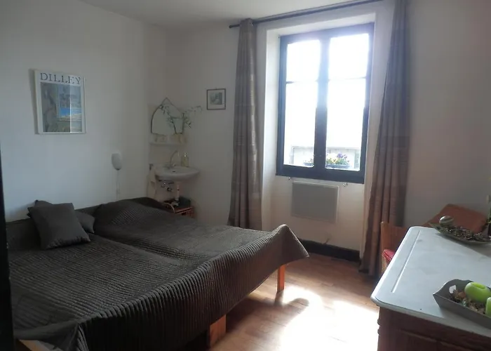 D'hotes Notre Paradis לינה וארוחת בוקר